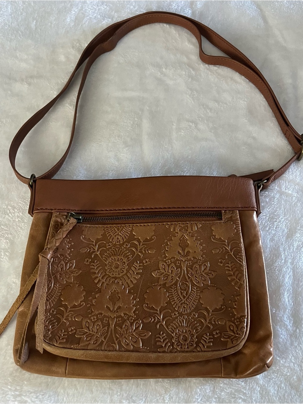 The Sak Sanibel Crossbody Tobacco Brown Leather Embossed Floral Purse Boho A19